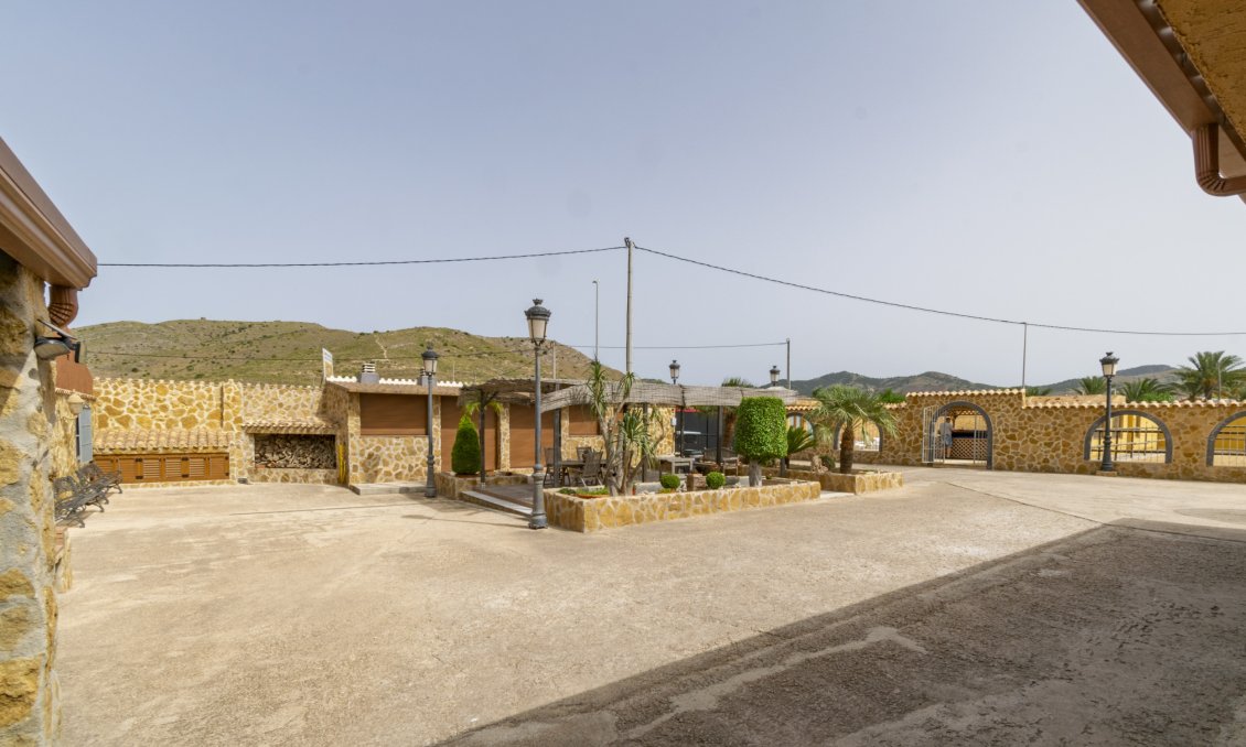 Wiederverkauf - Villa -
El Beal - Inland