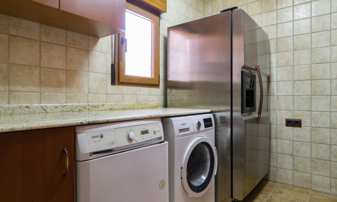 Wiederverkauf - Villa -
El Beal - Inland