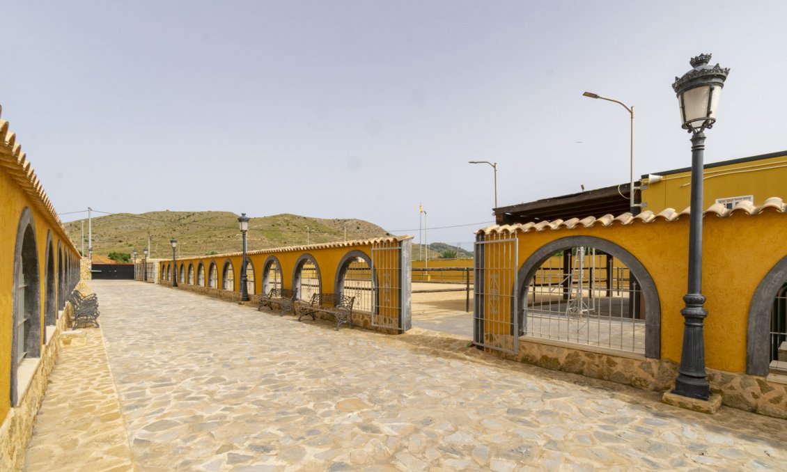 Wiederverkauf - Villa -
El Beal - Inland