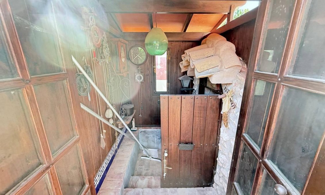 Revânzare - Vilă -
Campoamor