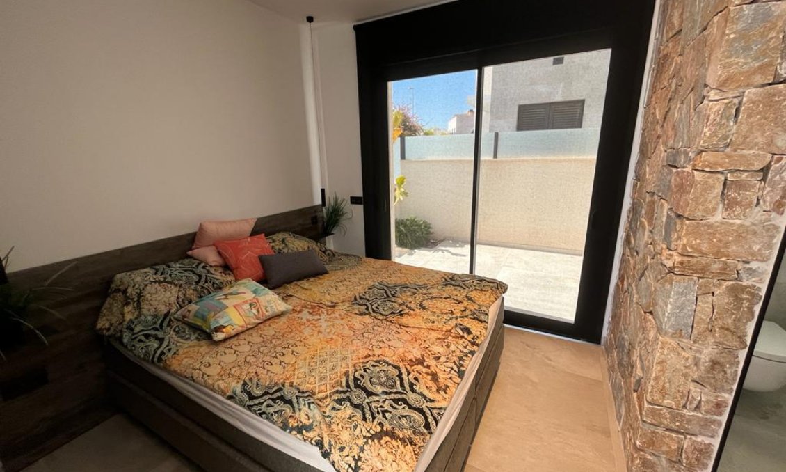 Resale - Villa -
Rojales - Inland