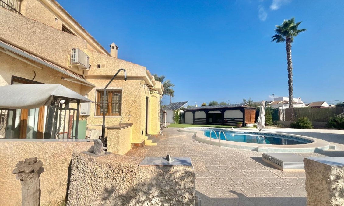 Wiederverkauf - Villa -
Torrevieja - San Luis