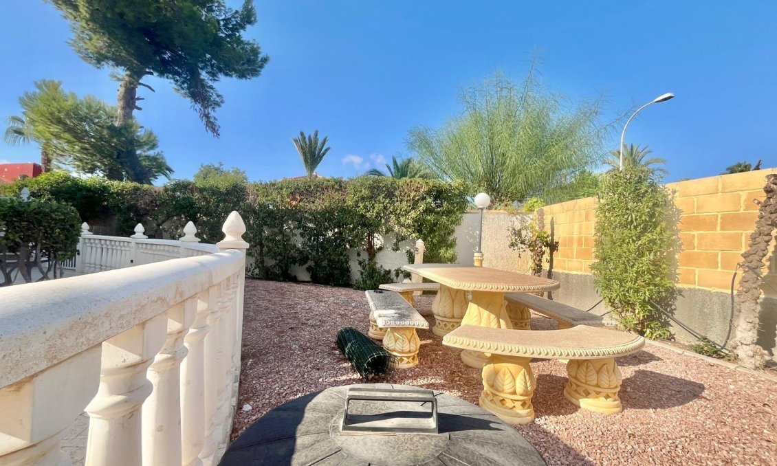 Wiederverkauf - Villa -
Torrevieja - San Luis