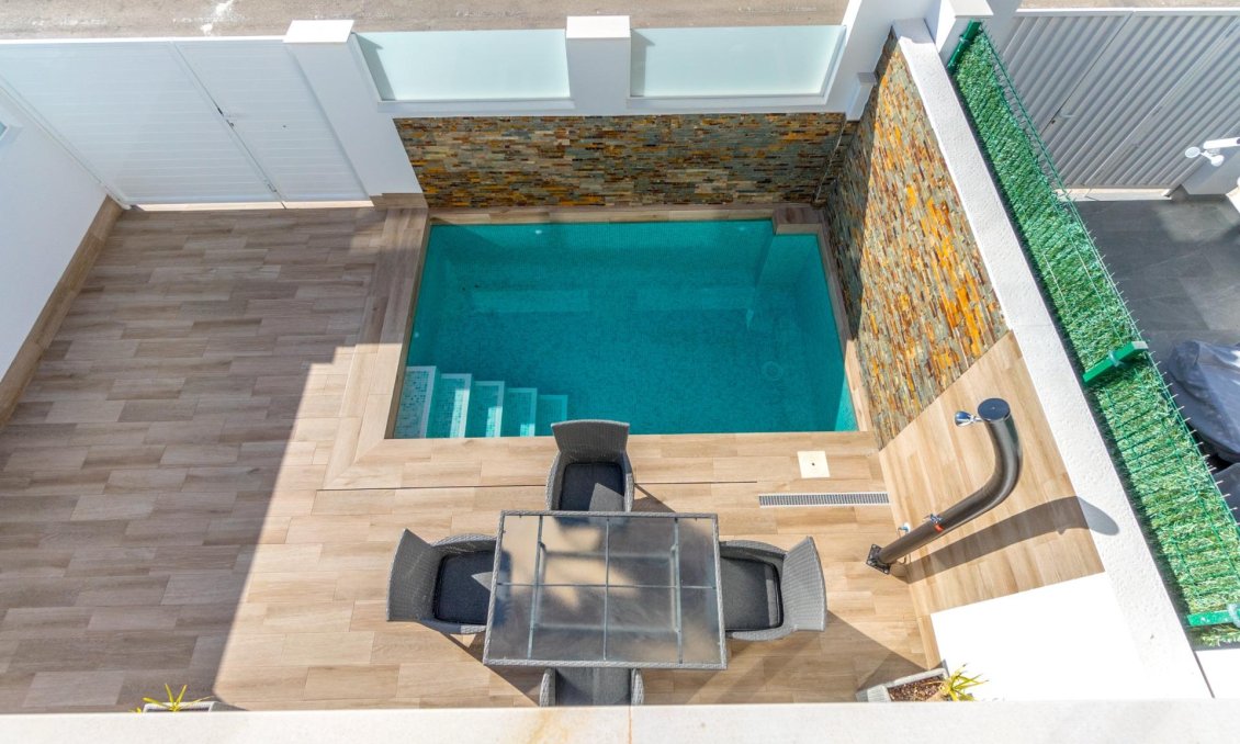 Neue Gebäude - Villa -
San Pedro del Pinatar - Polideportivo