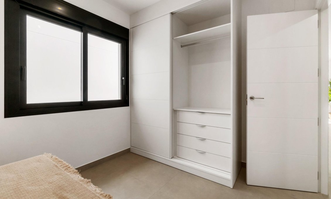 Neue Gebäude - Villa -
San Pedro del Pinatar - Polideportivo