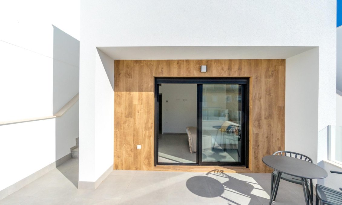 Neue Gebäude - Villa -
San Pedro del Pinatar - Polideportivo