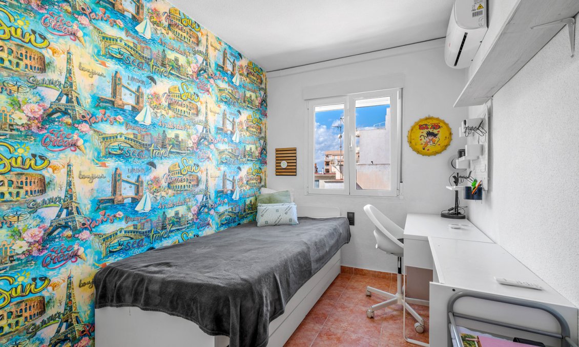 Resale - Apartment -
Torrevieja - Costa Blanca