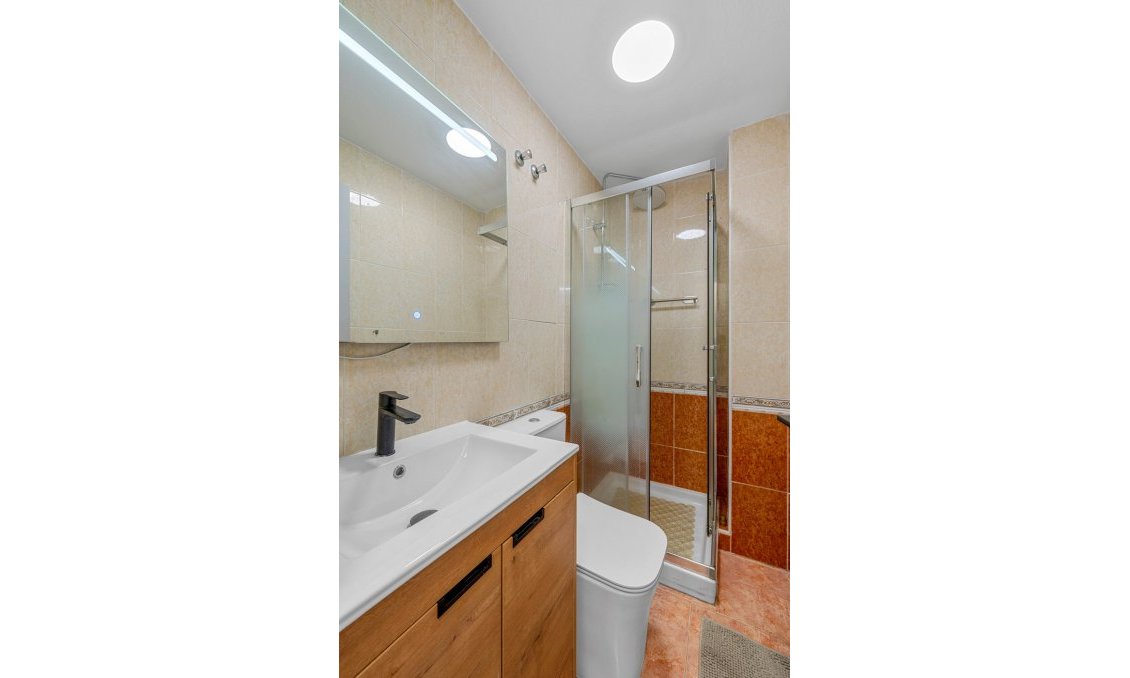 Resale - Apartment -
Torrevieja - Costa Blanca