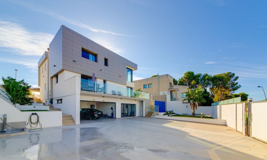Wiederverkauf - Villa -
Torrevieja - Costa Blanca