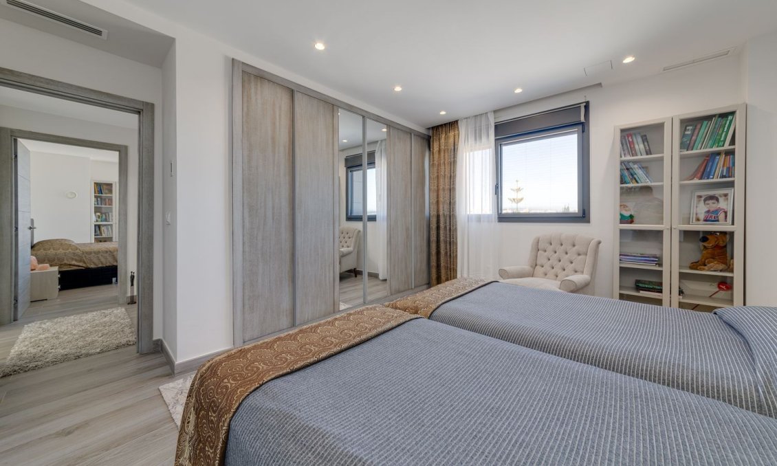 Wiederverkauf - Villa -
Torrevieja - Costa Blanca