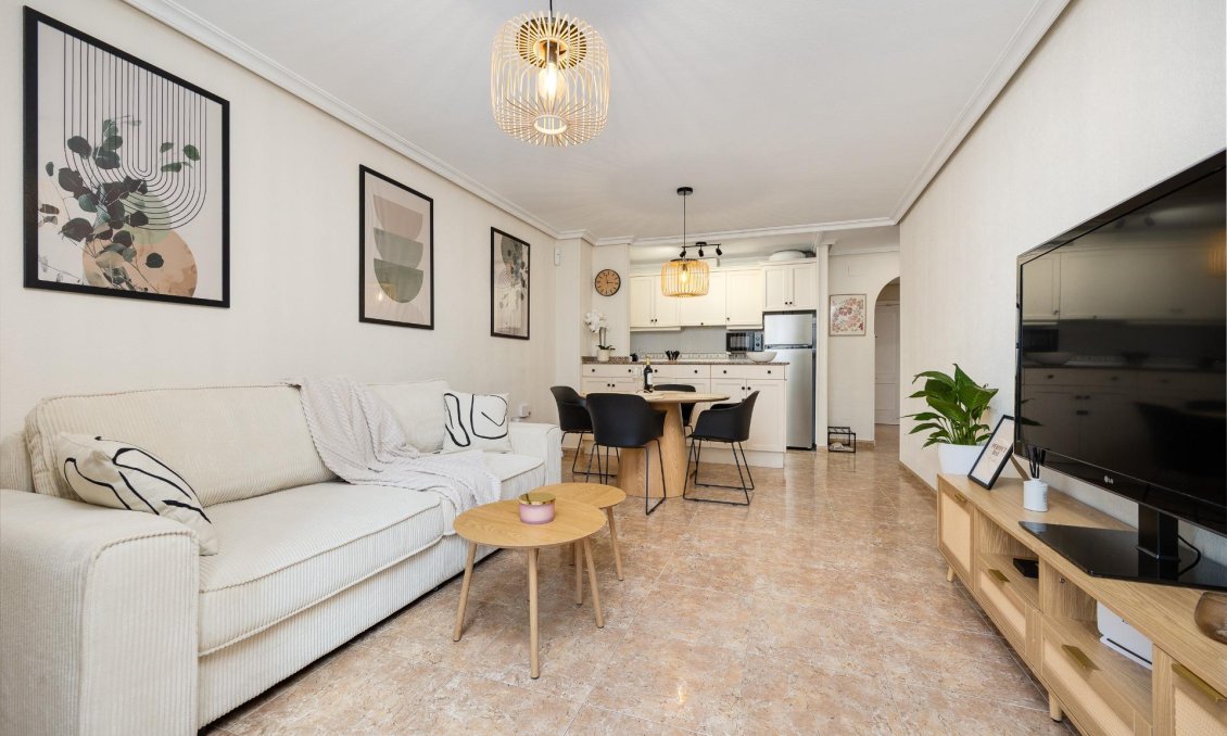 Resale - Apartment -
Torrevieja - Centro