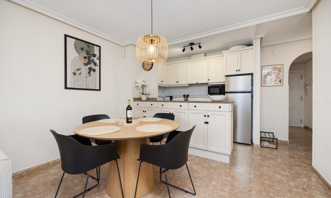 Resale - Apartment -
Torrevieja - Centro