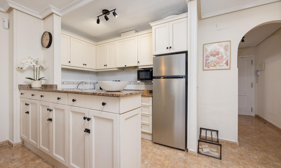 Resale - Apartment -
Torrevieja - Centro