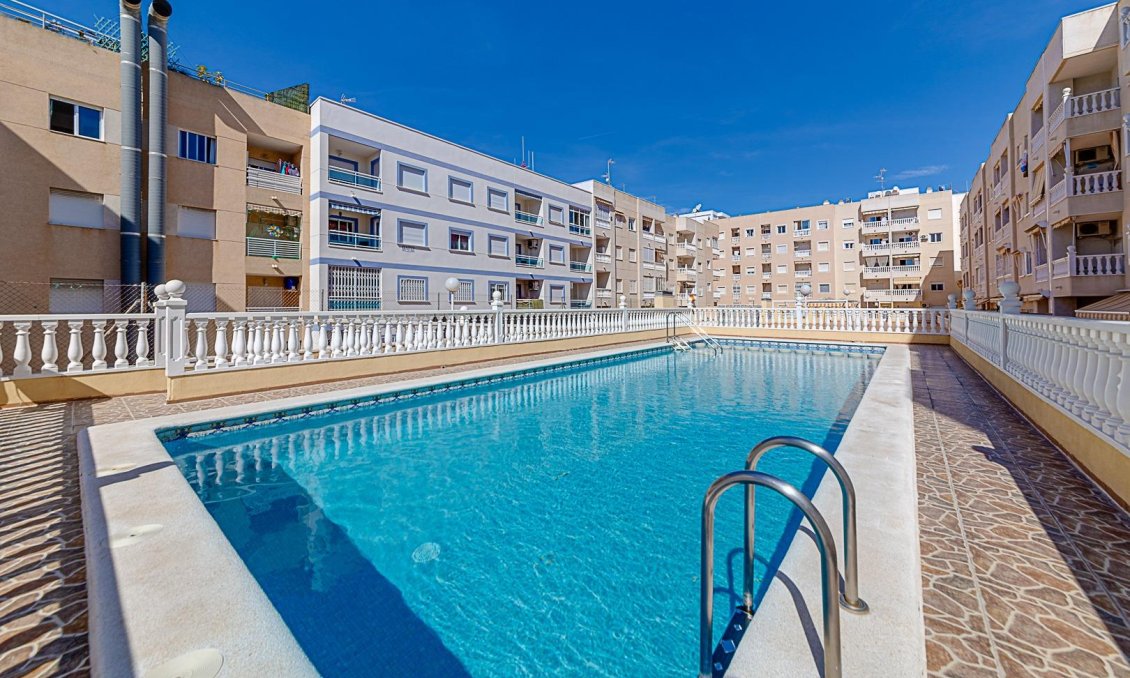 Resale - Apartment -
Torrevieja - Centro