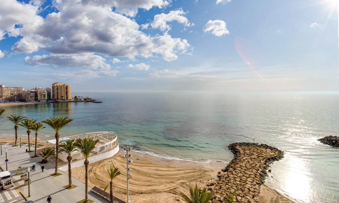 Resale - Apartment -
Torrevieja - Centro