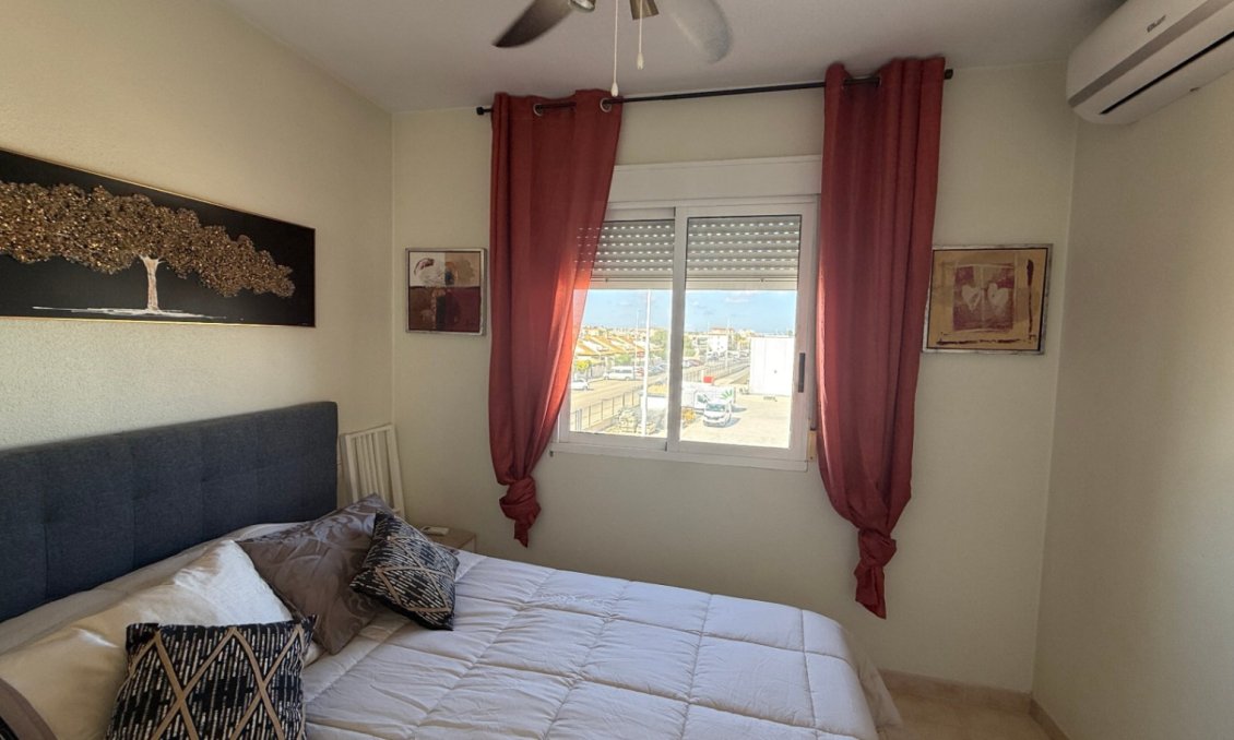 Resale - Apartment -
Orihuela - Inland