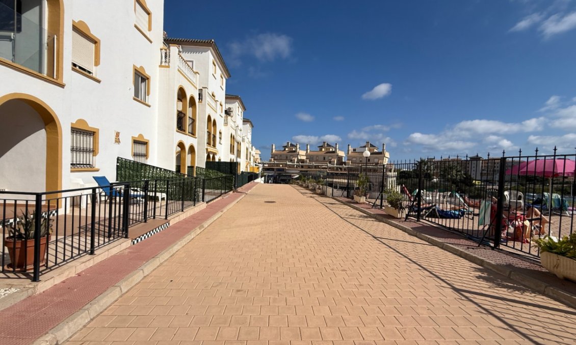 Resale - Apartment -
Orihuela - Inland