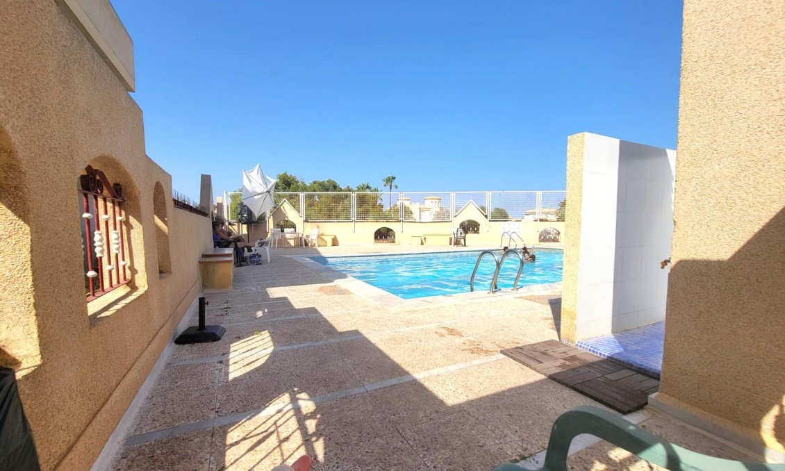 Resale - Town House -
Orihuela Costa - Playa Flamenca