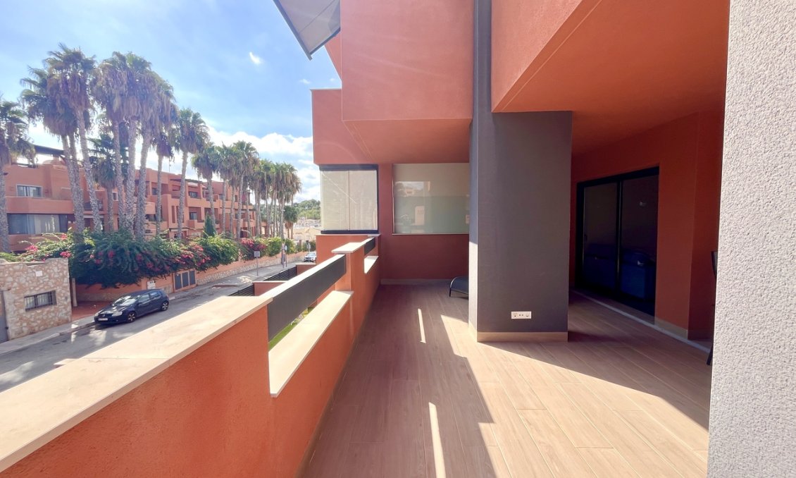 Resale - Apartment -
Villamartin - Costa Blanca