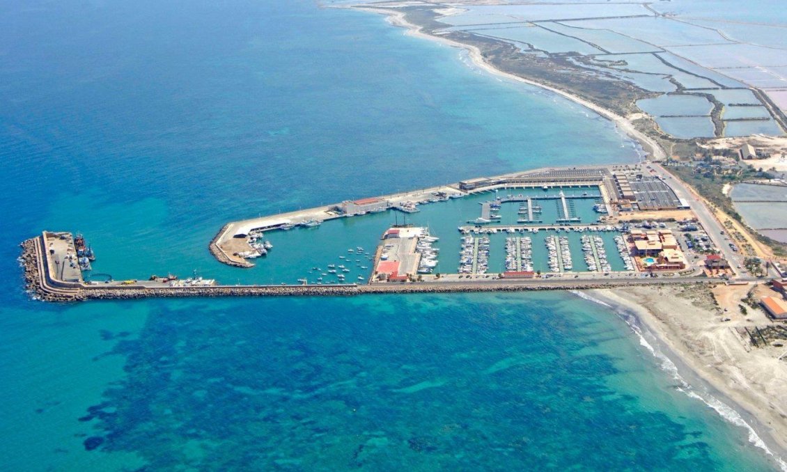 Neue Gebäude - Villa -
San Pedro del Pinatar - Centro