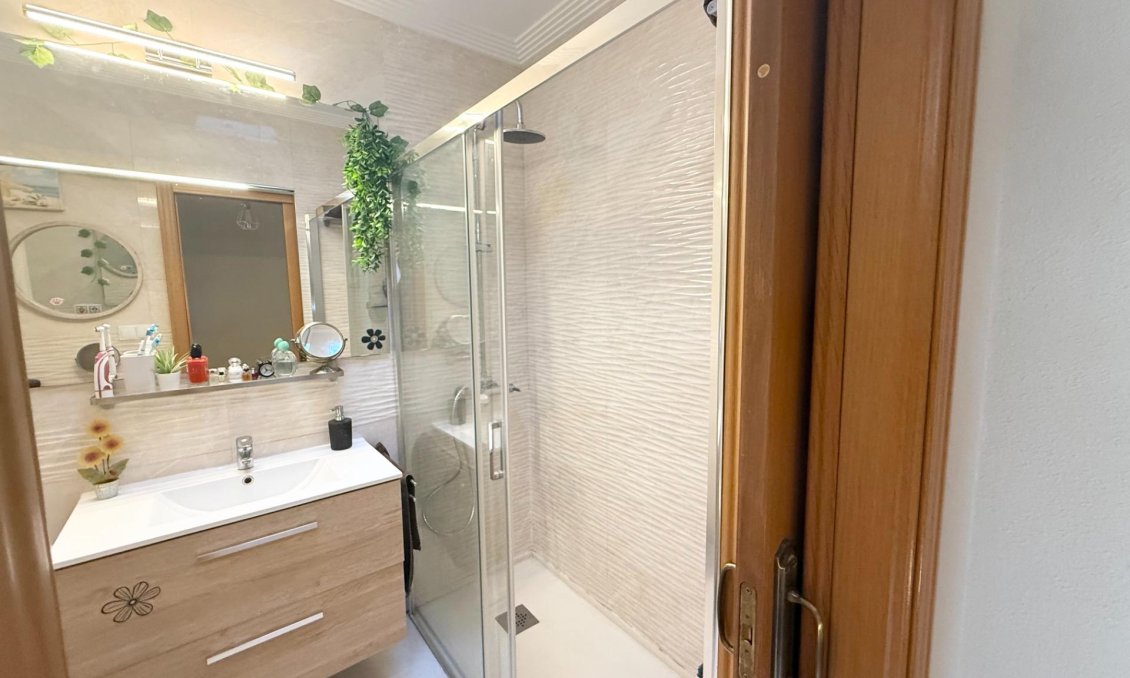 Resale - Semi Detached -
Torrevieja - El Limonar