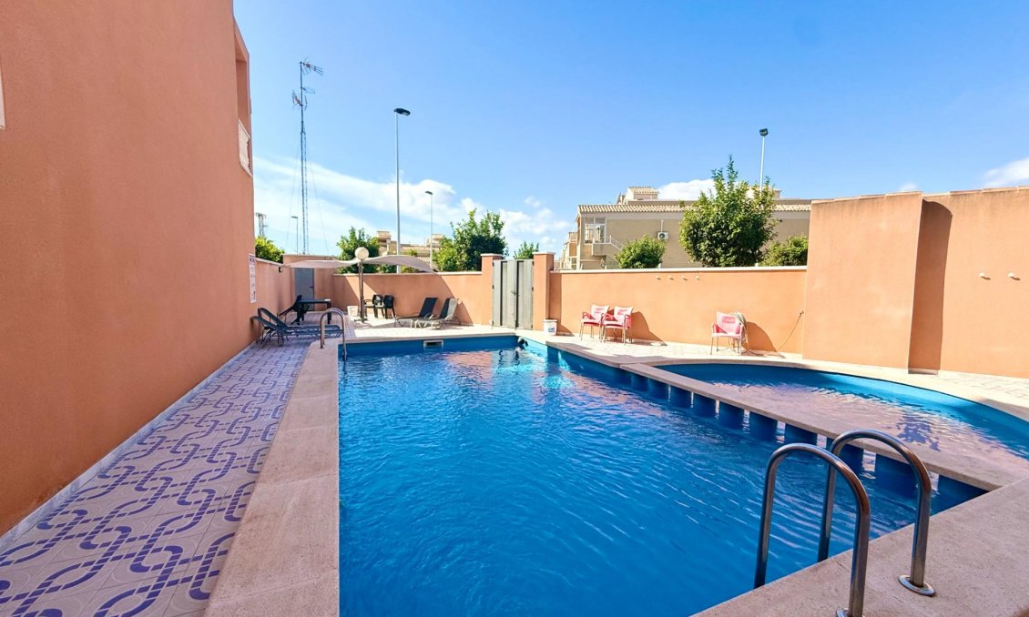 Resale - Semi Detached -
Torrevieja - El Limonar