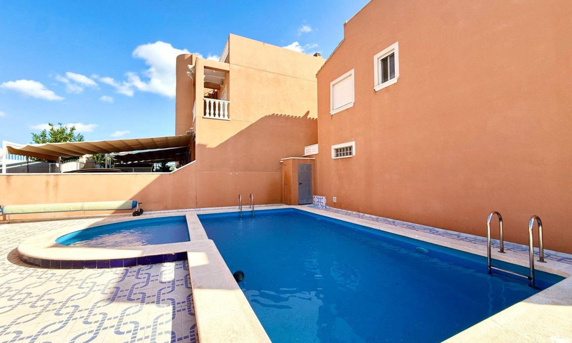 Resale - Semi Detached -
Torrevieja - El Limonar