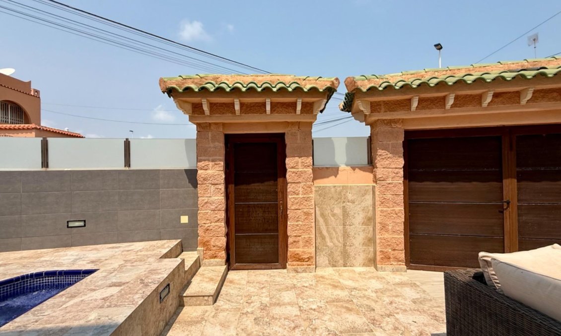 Wiederverkauf - Villa -
Torrevieja - Los Frutales