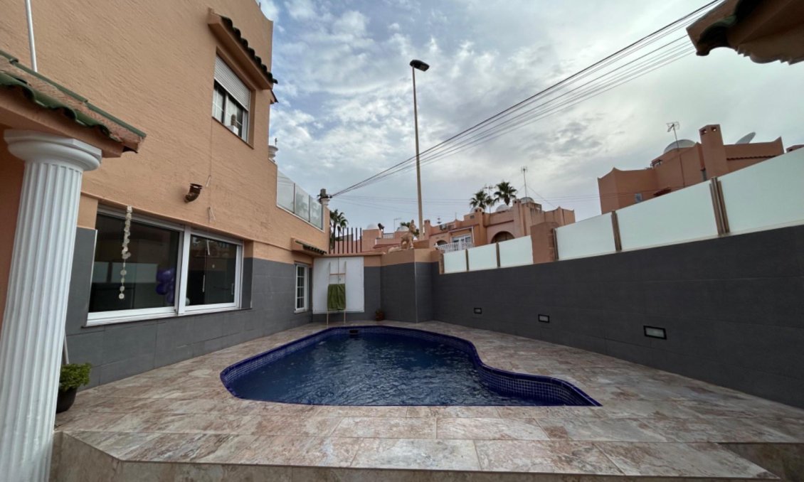 Wiederverkauf - Villa -
Torrevieja - Los Frutales