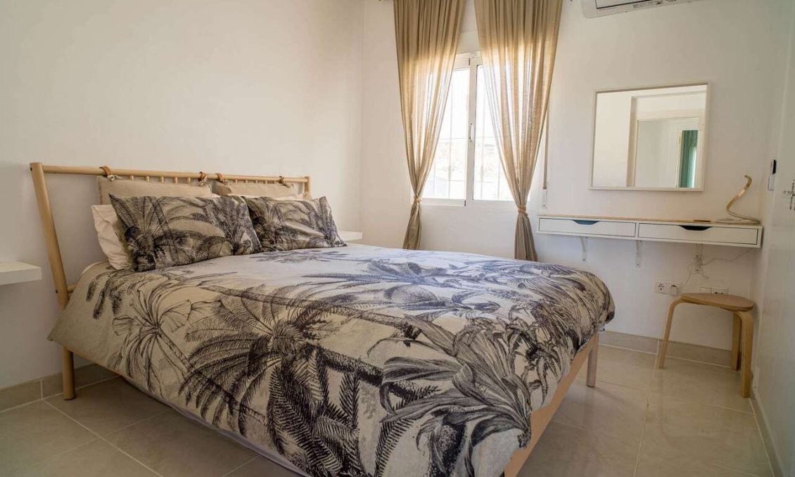 Wiederverkauf - Villa -
Pinoso - Inland