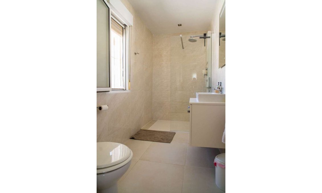 Wiederverkauf - Villa -
Pinoso - Inland