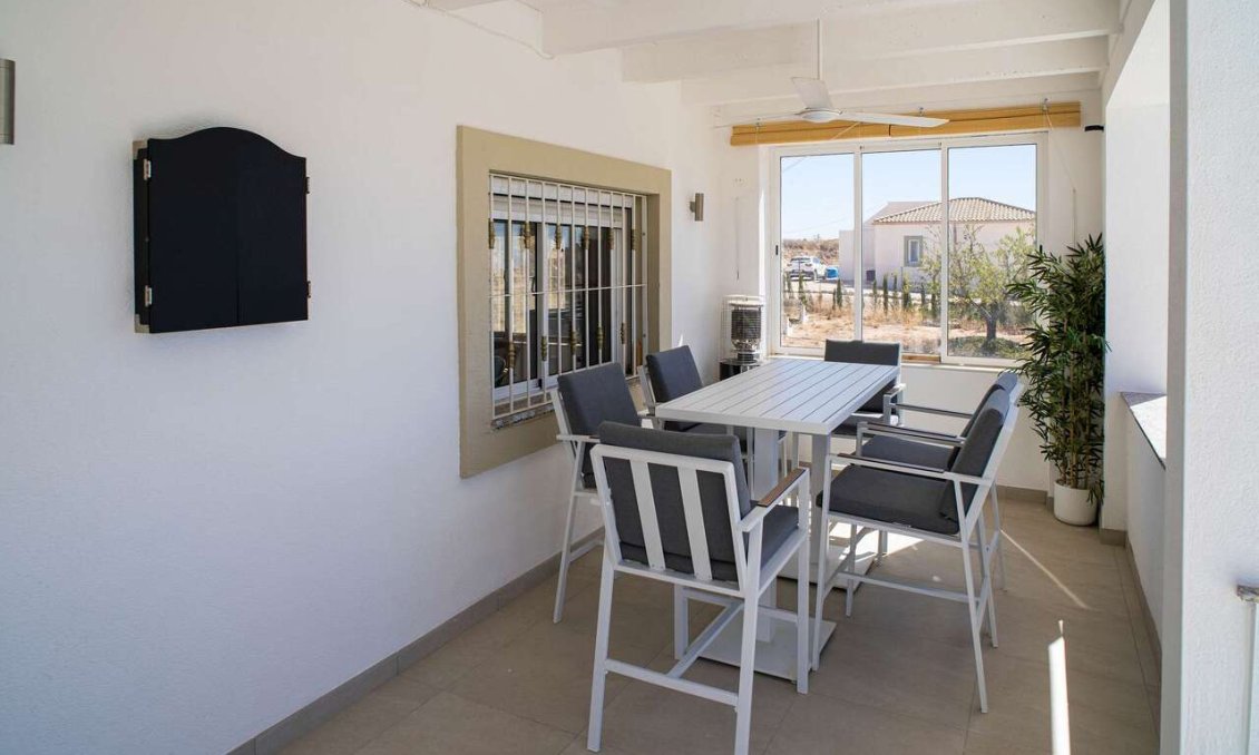 Wiederverkauf - Villa -
Pinoso - Inland