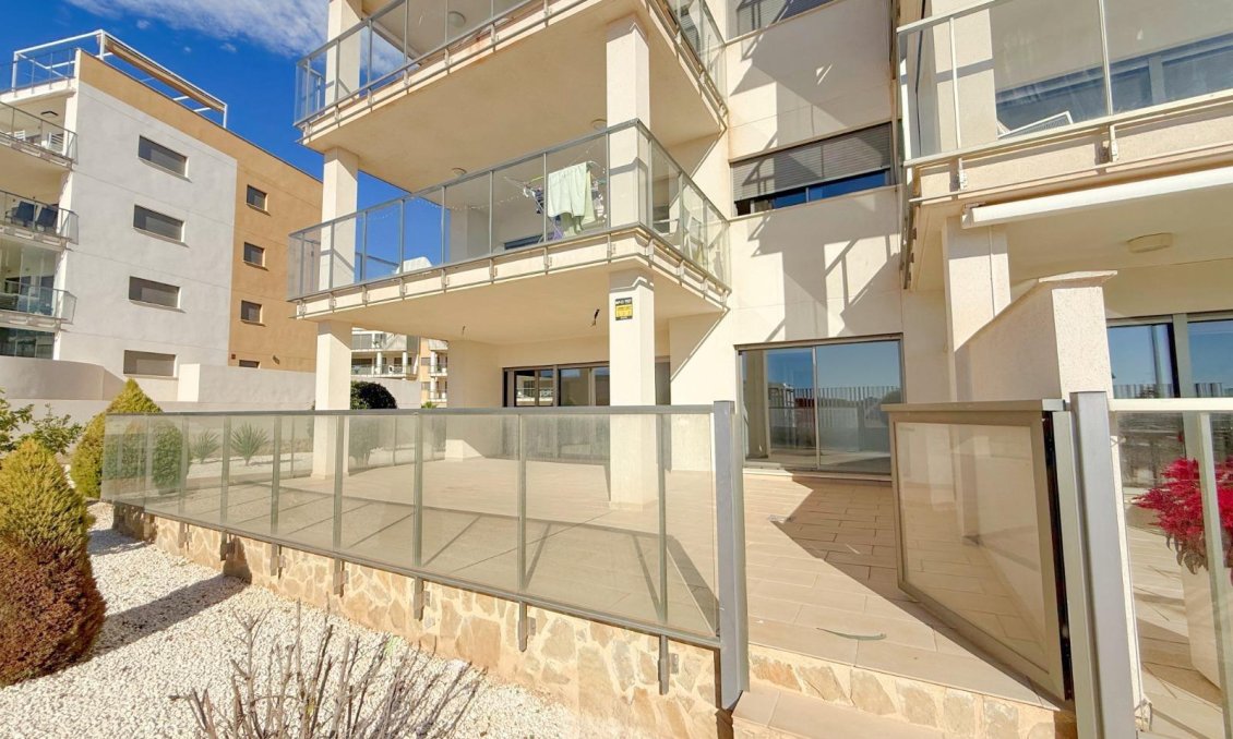 Resale - Apartment -
Orihuela Costa - La Zenia