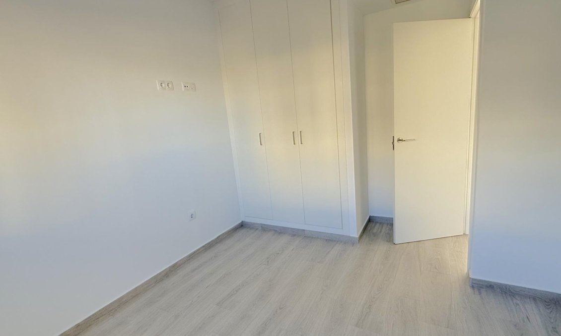 Resale - Apartment -
Orihuela Costa - La Zenia