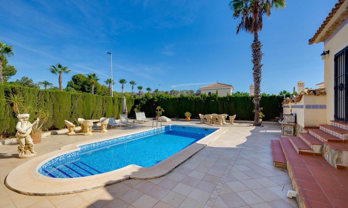 Revente - Villa -
Orihuela Costa - Costa Blanca