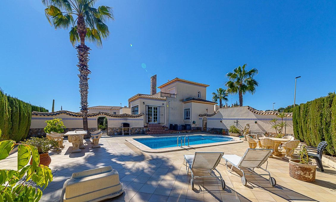 Revente - Villa -
Orihuela Costa - Costa Blanca