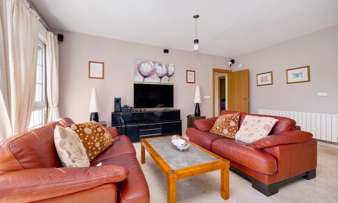 Revente - Villa -
Orihuela Costa - Costa Blanca