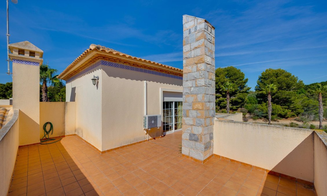 Revente - Villa -
Orihuela Costa - Costa Blanca