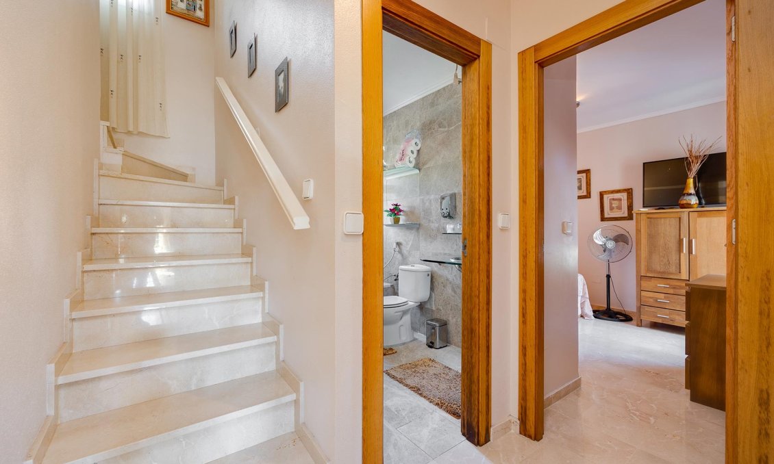 Revente - Villa -
Orihuela Costa - Costa Blanca