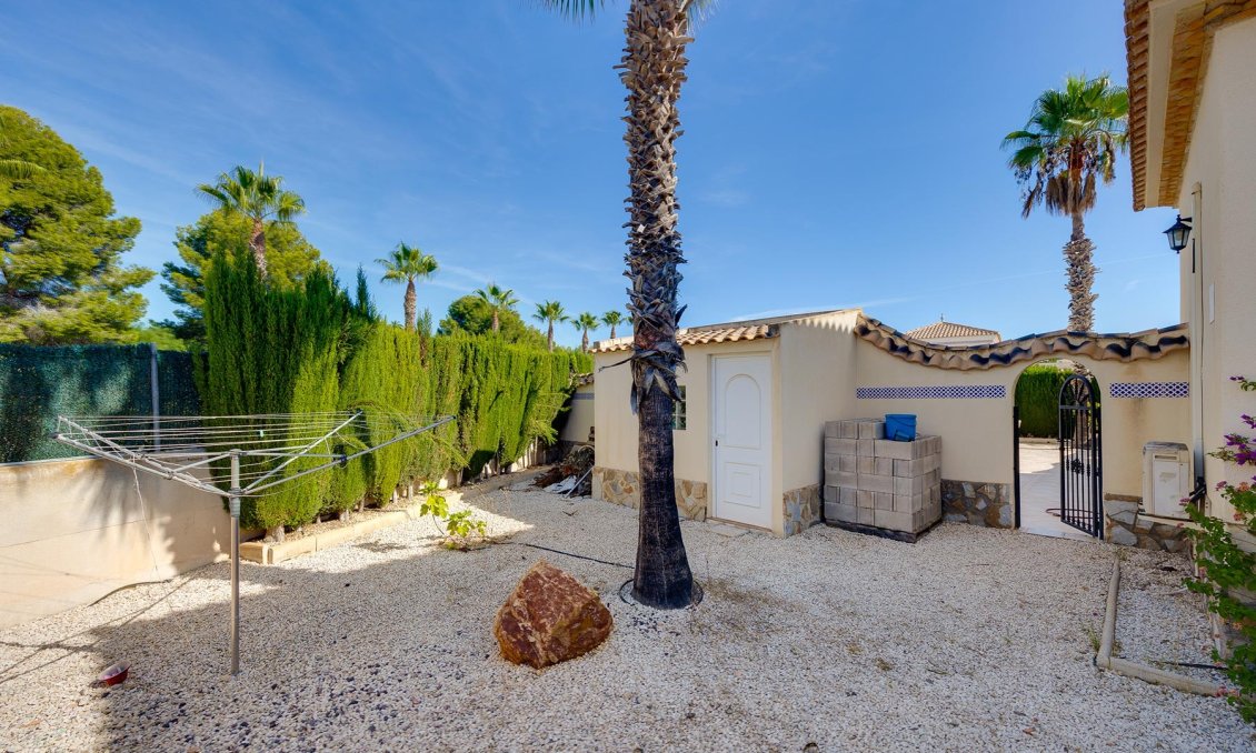 Revente - Villa -
Orihuela Costa - Costa Blanca