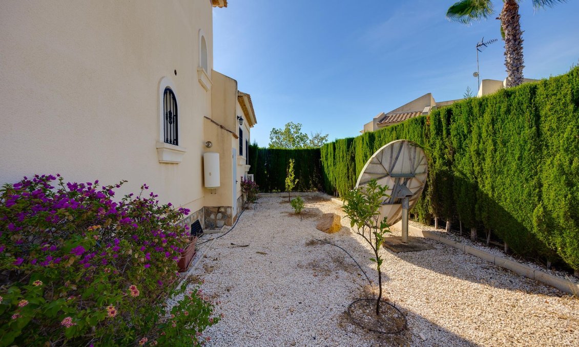 Revente - Villa -
Orihuela Costa - Costa Blanca