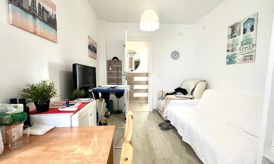 Resale - Apartment -
Torrevieja - Paseo Maritimo