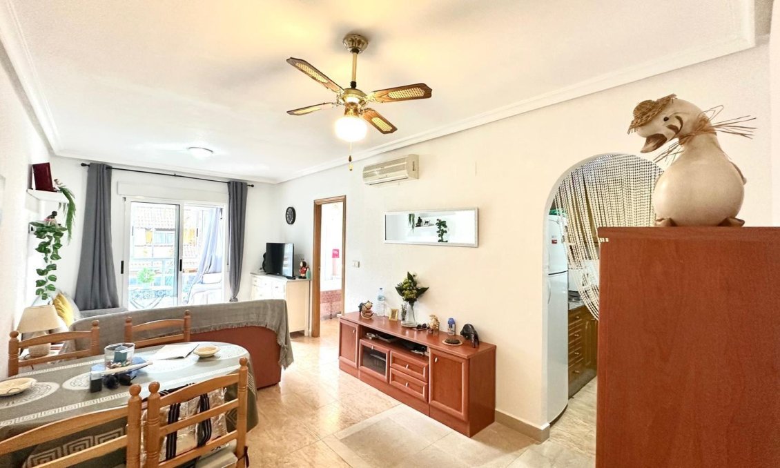 Resale - Apartment -
Torrevieja - Playa del Cura