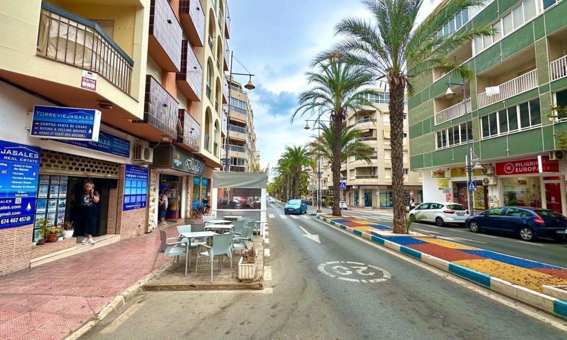 Resale - Apartment -
Torrevieja - Playa del Cura
