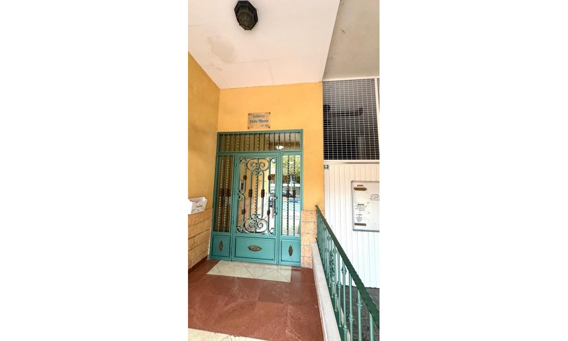 Resale - Apartment -
Torrevieja - Playa del Cura