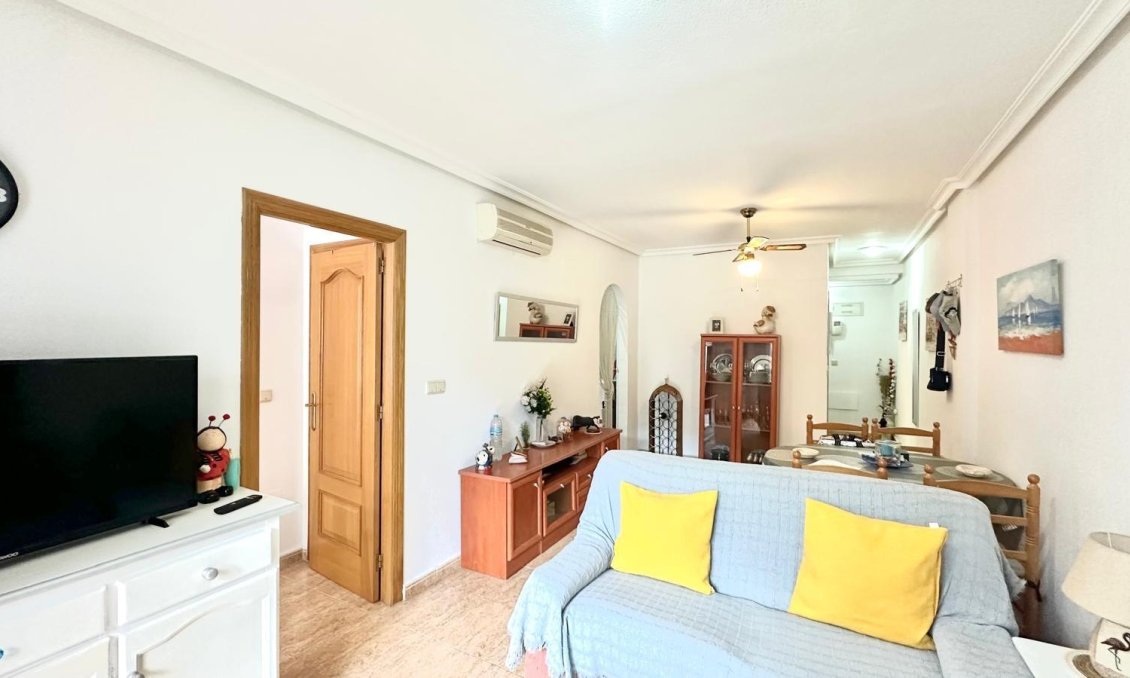 Resale - Apartment -
Torrevieja - Playa del Cura