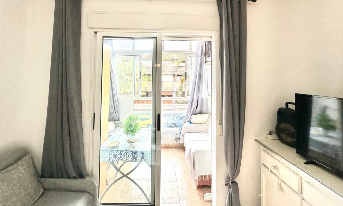 Resale - Apartment -
Torrevieja - Playa del Cura