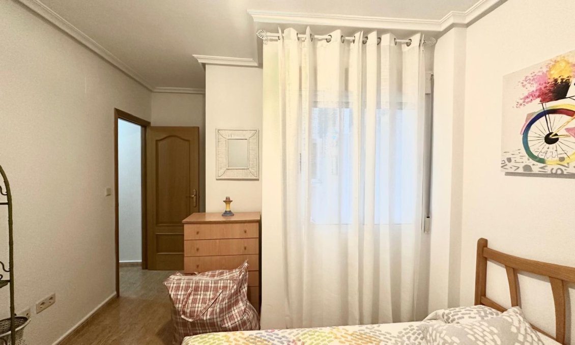 Resale - Apartment -
Torrevieja - Playa del Cura