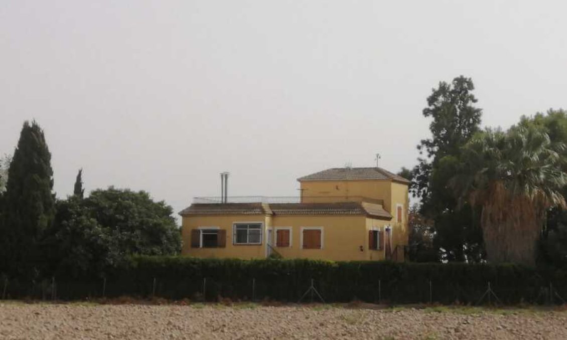 Resale - Villa -
Daya Nueva - Costa Blanca