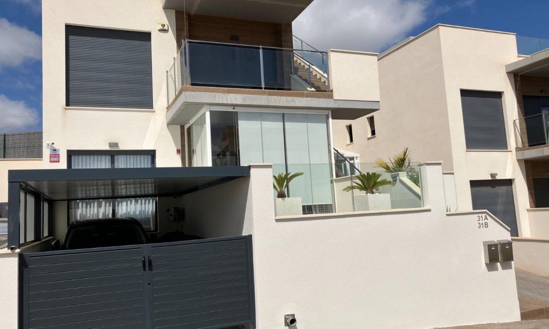 Resale - Bungalow -
San Miguel de Salinas - Las Colinas